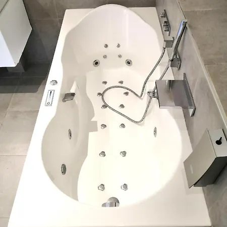 莱斯迪戈斯沃邦酒店 西布勒